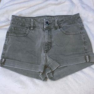 i am selling jean shorts from american eagle